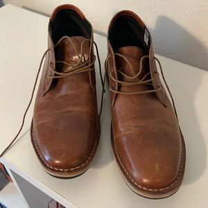 Men’s leather dress shoes